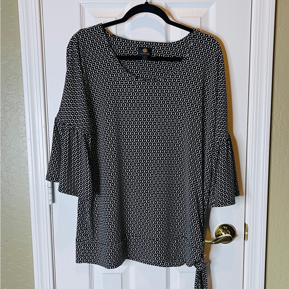 JM Collection Black and White Bell Sleeve Blouse